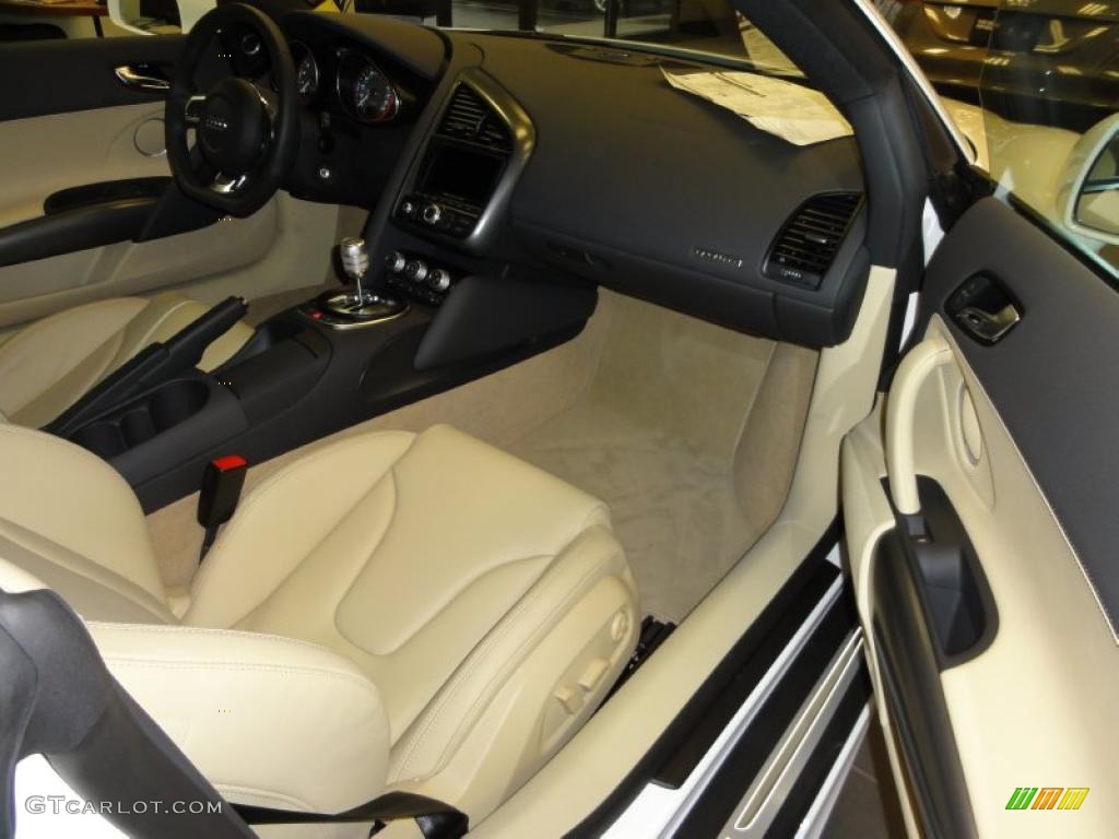 2011 Audi R8 5.2 FSI quattro Luxor Beige Nappa Leather Dashboard Photo #46040356