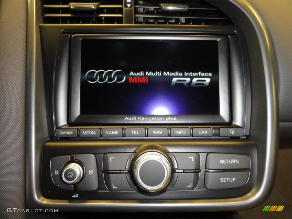 2011 Audi R8 5.2 FSI quattro Controls Photo #46040395