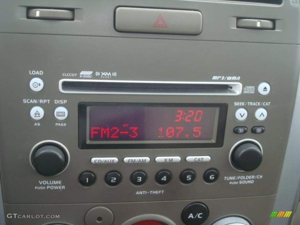 2009 Suzuki Grand Vitara Luxury Controls Photo #46043138