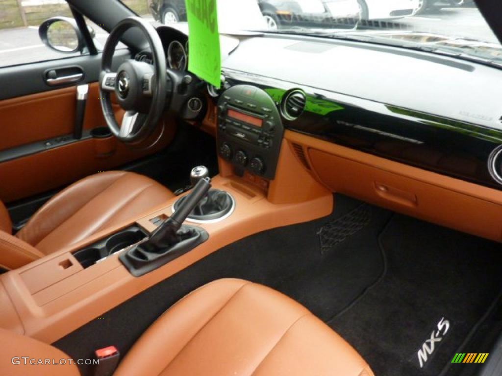 Tan Interior 2007 Mazda MX-5 Miata Grand Touring Roadster Photo #46043696