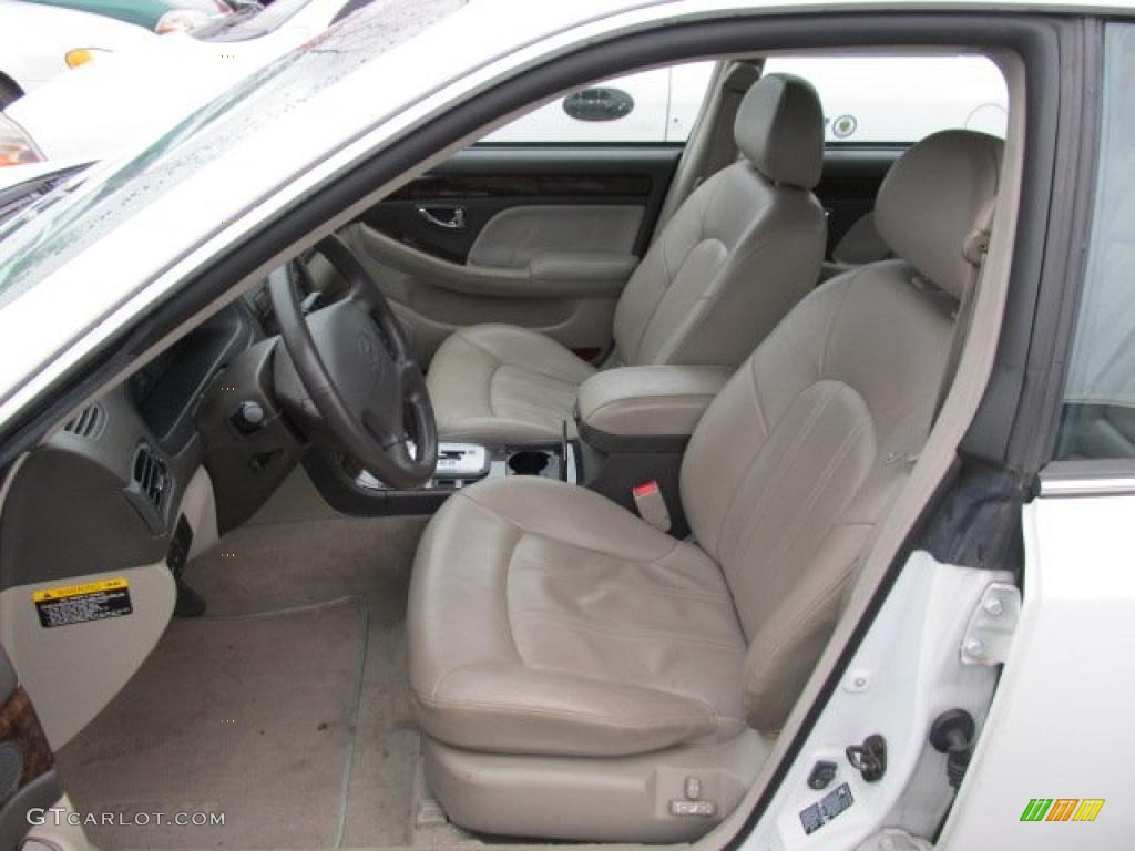 2001 XG300 L Sedan - Nordic White / Beige photo #9