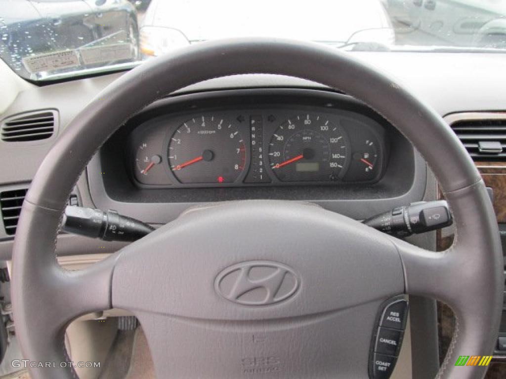 2001 XG300 L Sedan - Nordic White / Beige photo #13