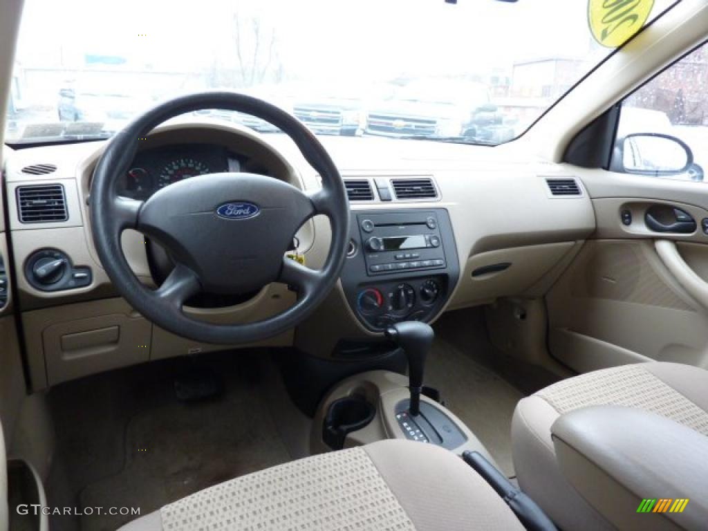 Dark Pebble/Light Pebble Interior 2007 Ford Focus ZXW SE Wagon Photo #46045310