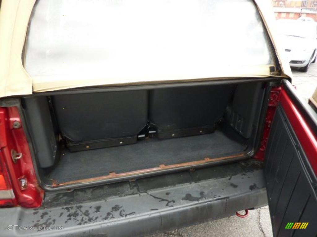 1998 Tracker Soft Top 4x4 - Sunset Red Metallic / Charcoal photo #17