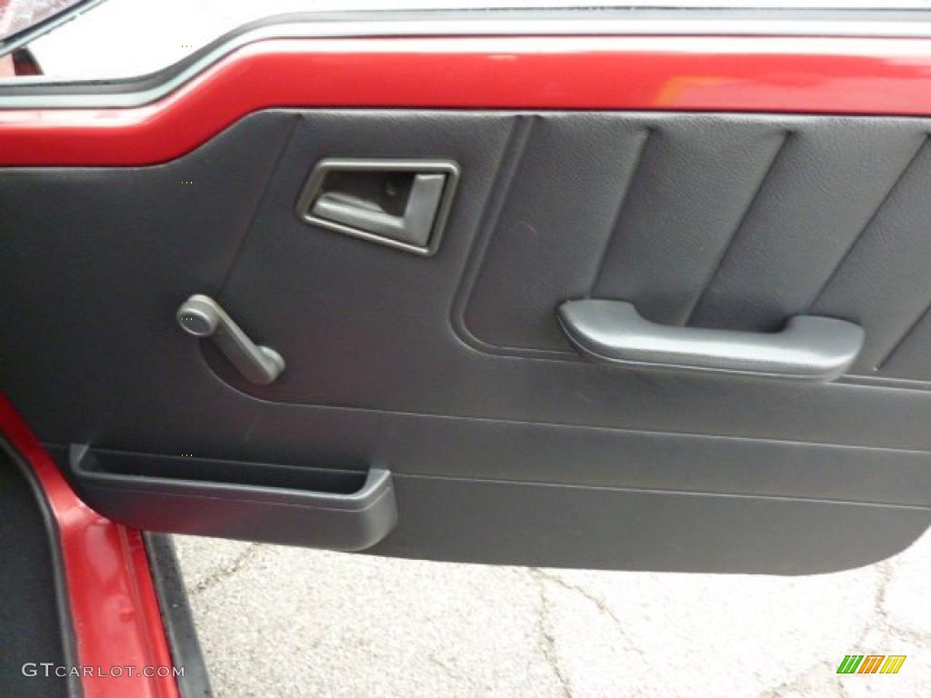 1998 Chevrolet Tracker Soft Top 4x4 Charcoal Door Panel Photo #46045415