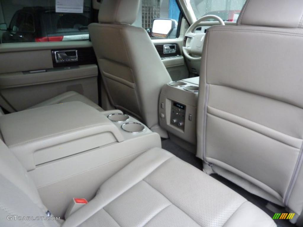 2010 Navigator 4x4 - Royal Red Metallic / Stone photo #18