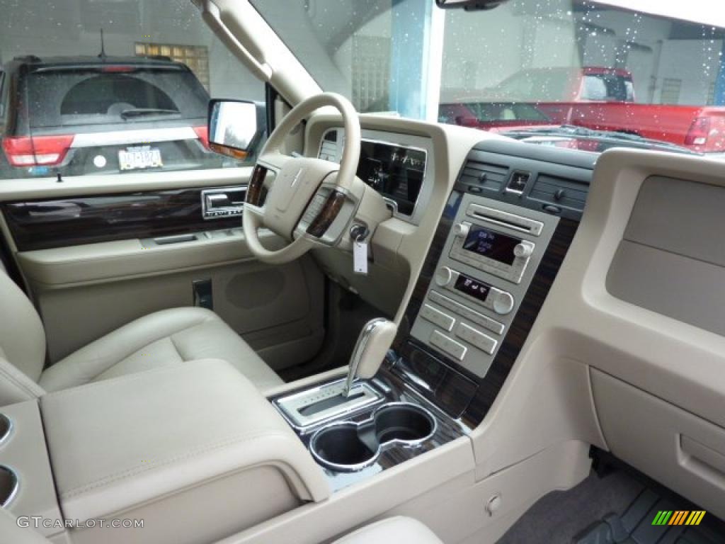 2010 Lincoln Navigator 4x4 Stone Dashboard Photo #46045493