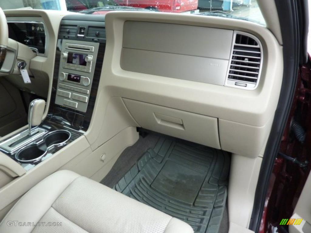 2010 Navigator 4x4 - Royal Red Metallic / Stone photo #20