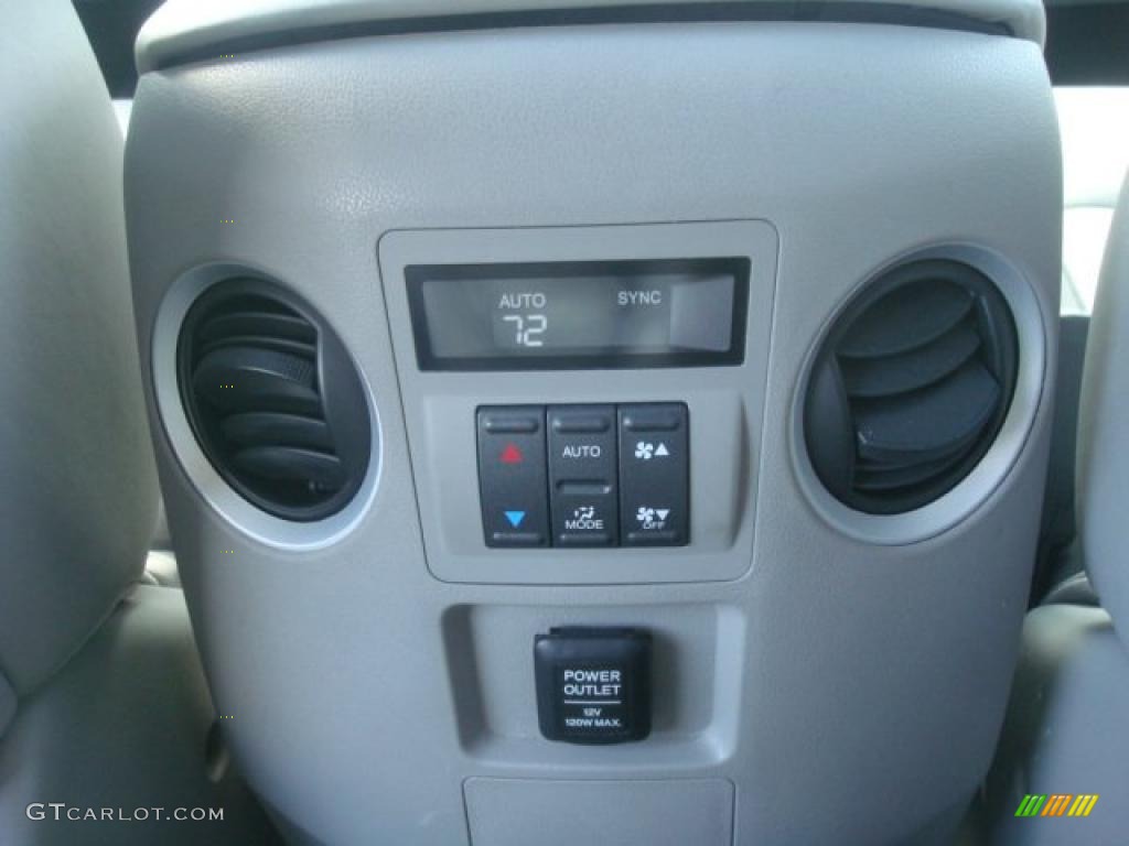 2009 Honda Pilot Touring Controls Photo #46046193