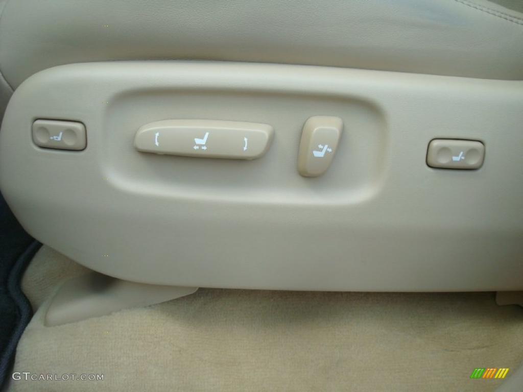 2010 Lexus LX 570 Controls Photo #46046381