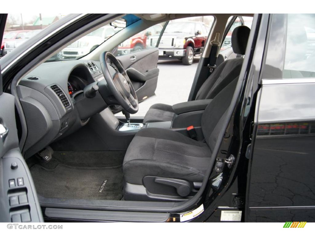 Charcoal Interior 2010 Nissan Altima 2.5 S Photo #46046909