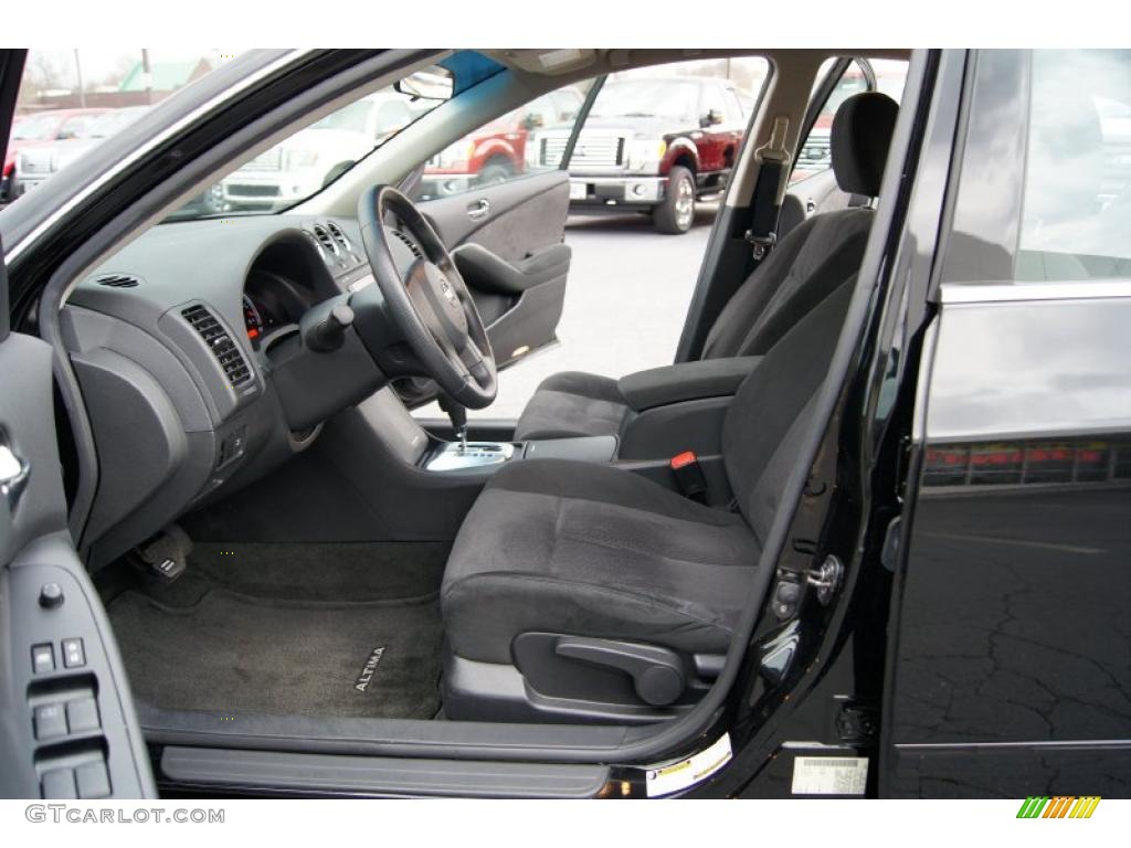 Charcoal Interior 2010 Nissan Altima 2.5 S Photo #46046909