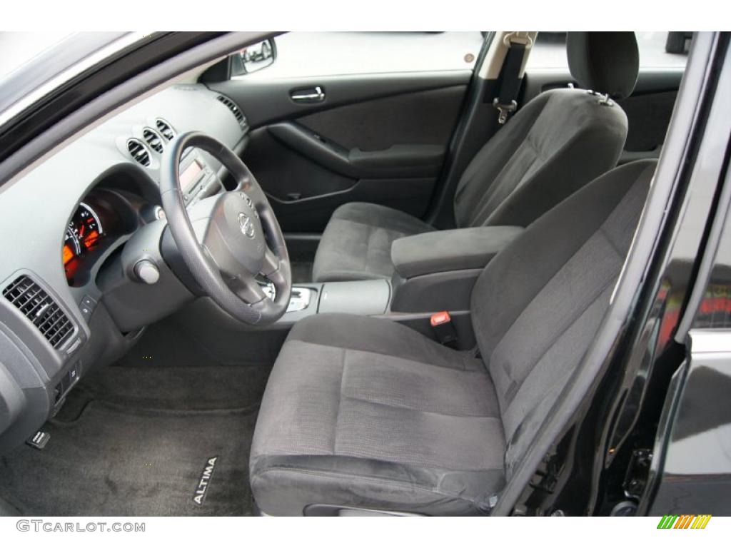 Charcoal Interior 2010 Nissan Altima 2.5 S Photo #46047128
