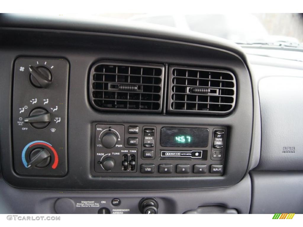1999 Dodge Dakota Sport Regular Cab Controls Photo #46047134