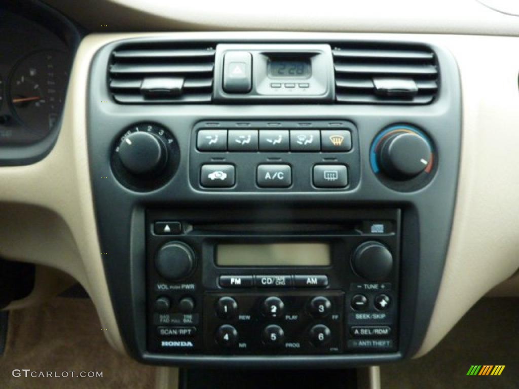 1998 Honda Accord EX Coupe Controls Photo #46048622