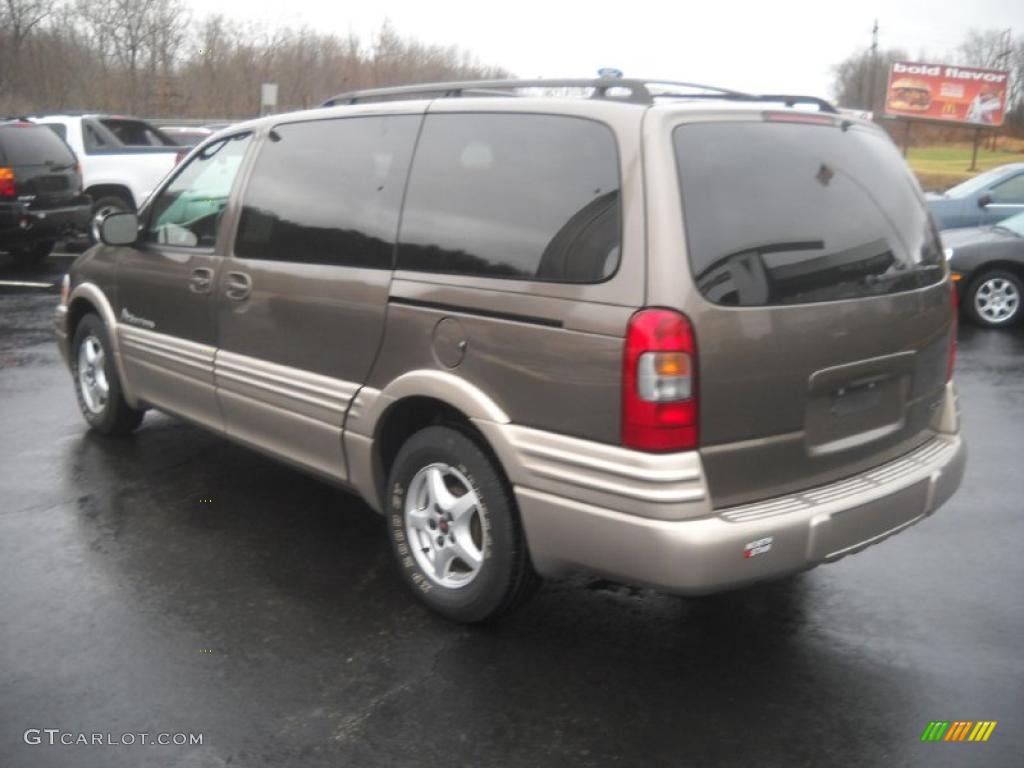 Dark Bronzemist Metallic 2004 Pontiac Montana Standard Montana Model Exterior Photo #46049155