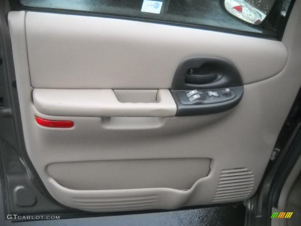 2004 Pontiac Montana Standard Montana Model Gray Door Panel Photo #46049185