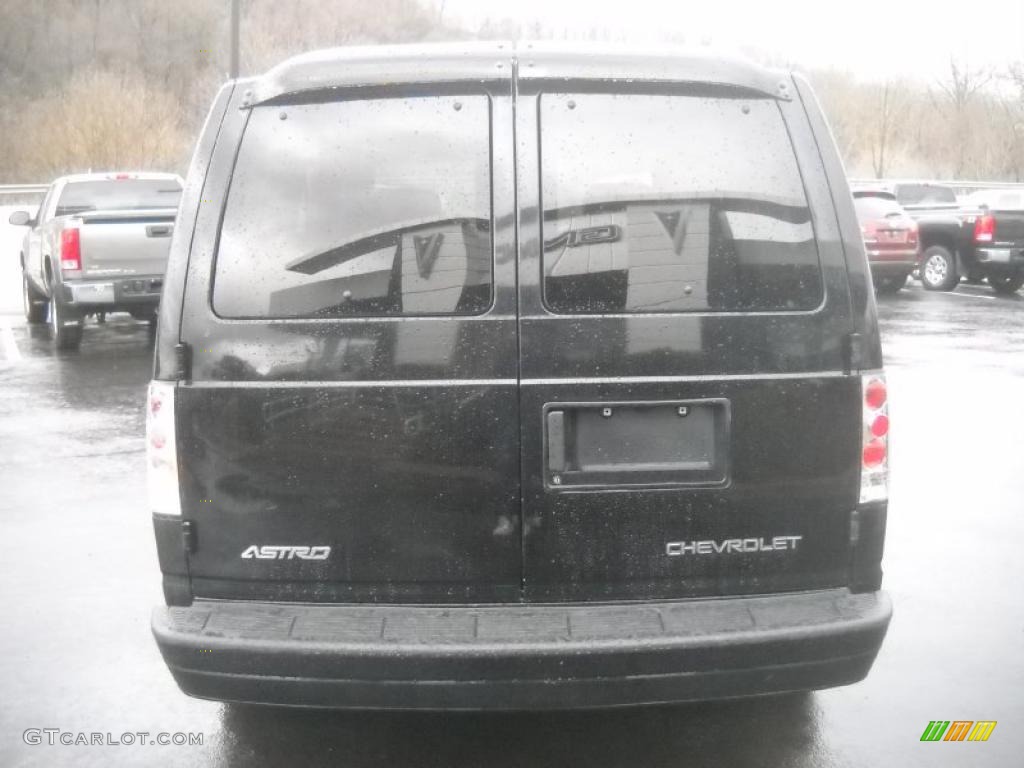 1998 Astro AWD Passenger Van - Black / Gray photo #11