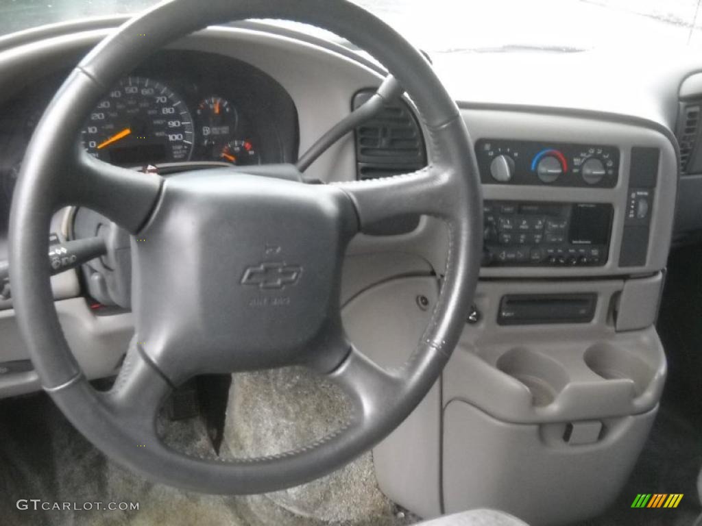 1998 Chevrolet Astro AWD Passenger Van Gray Steering Wheel Photo #46049239