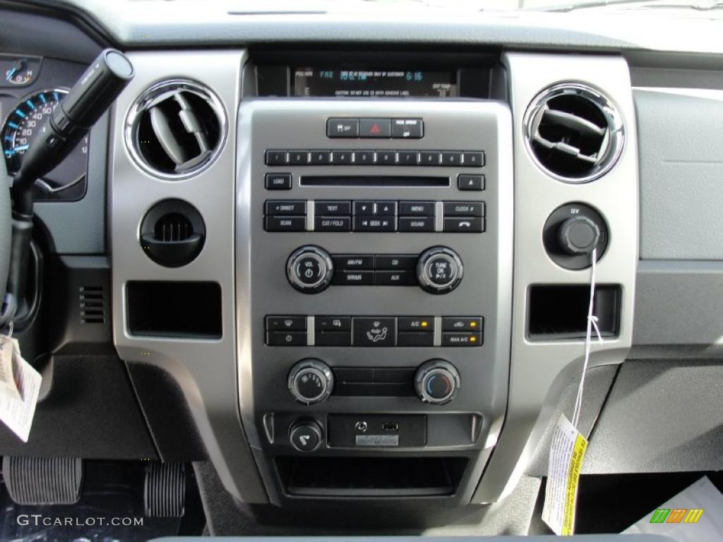 2011 Ford F150 XLT SuperCrew Controls Photo #46051585