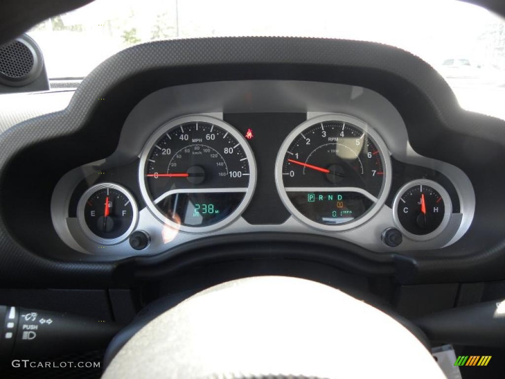 2010 Jeep Wrangler Unlimited Sport Gauges Photo #46052401
