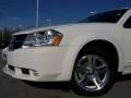 Stone White - Avenger SXT Photo No. 2