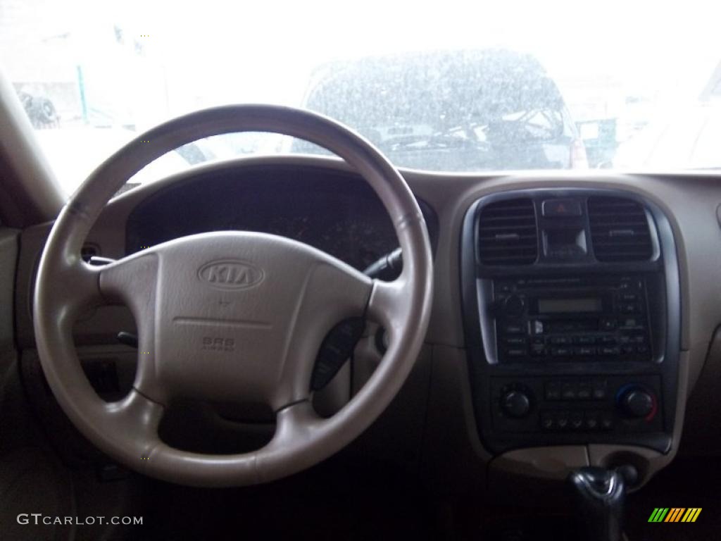 2002 Optima SE V6 - White Pearl / Beige photo #5