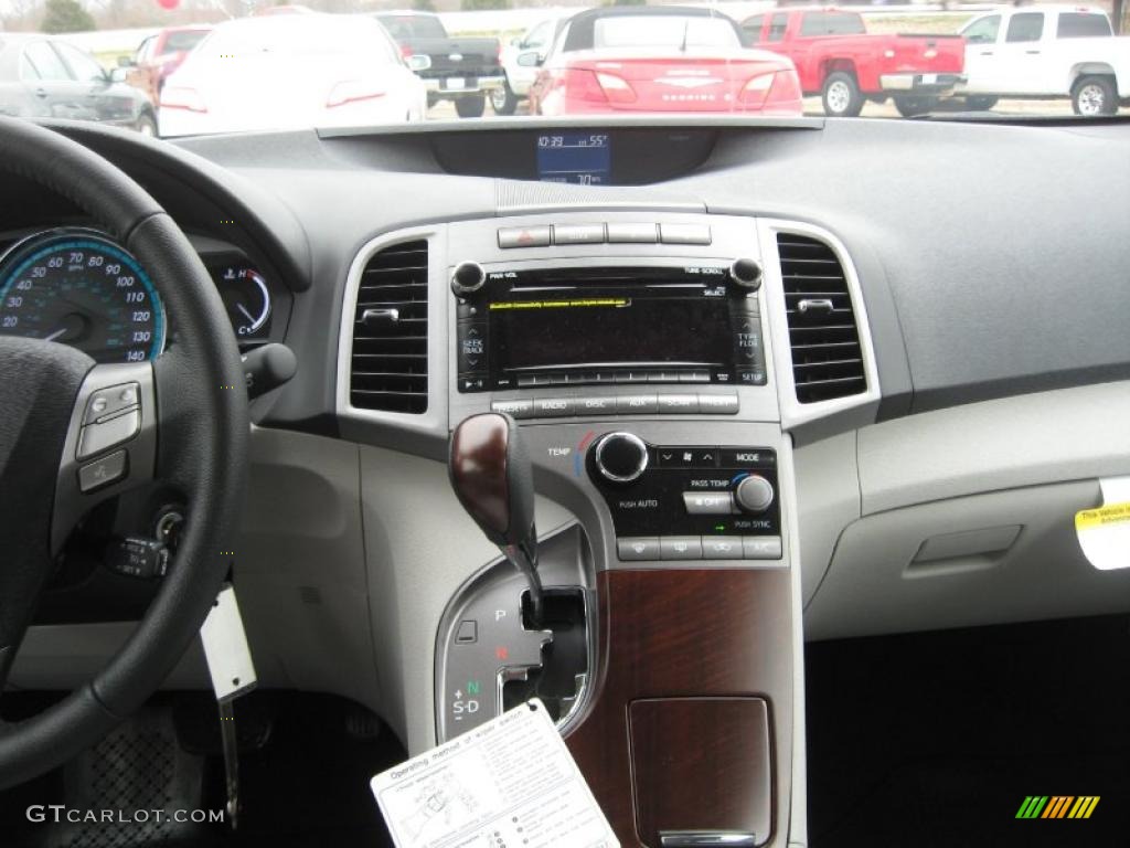 2011 Toyota Venza I4 Controls Photo #46053241