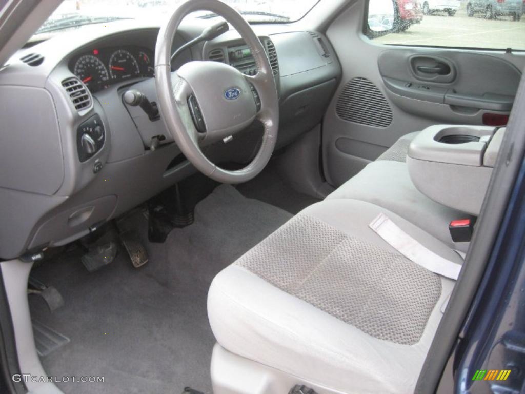Medium Graphite Grey Interior 2003 Ford F150 XLT SuperCrew Photo #46053703