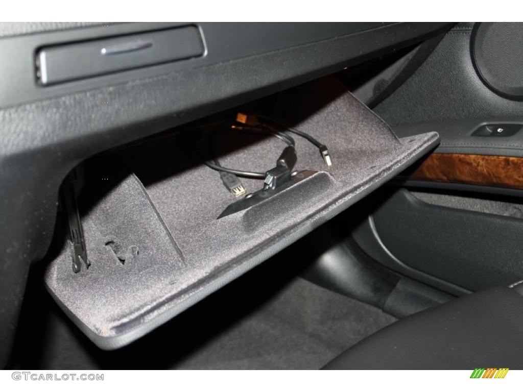 2009 3 Series 328i Coupe - Titanium Silver Metallic / Black photo #32