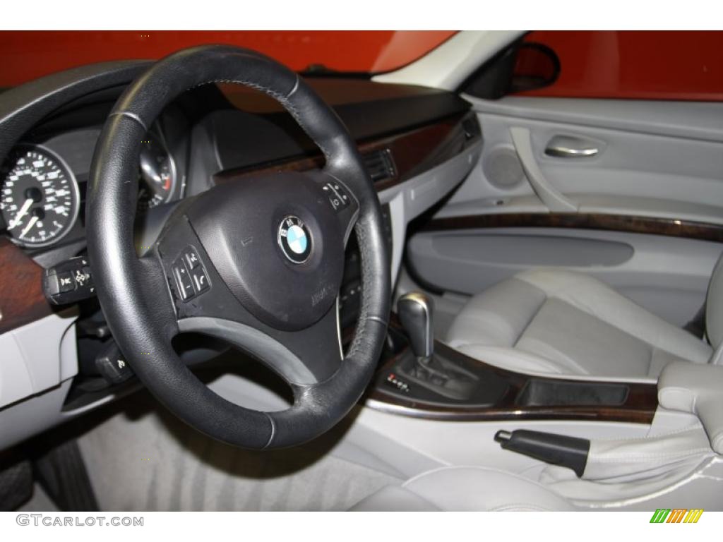 2007 3 Series 328i Sedan - Arctic Metallic / Grey photo #43