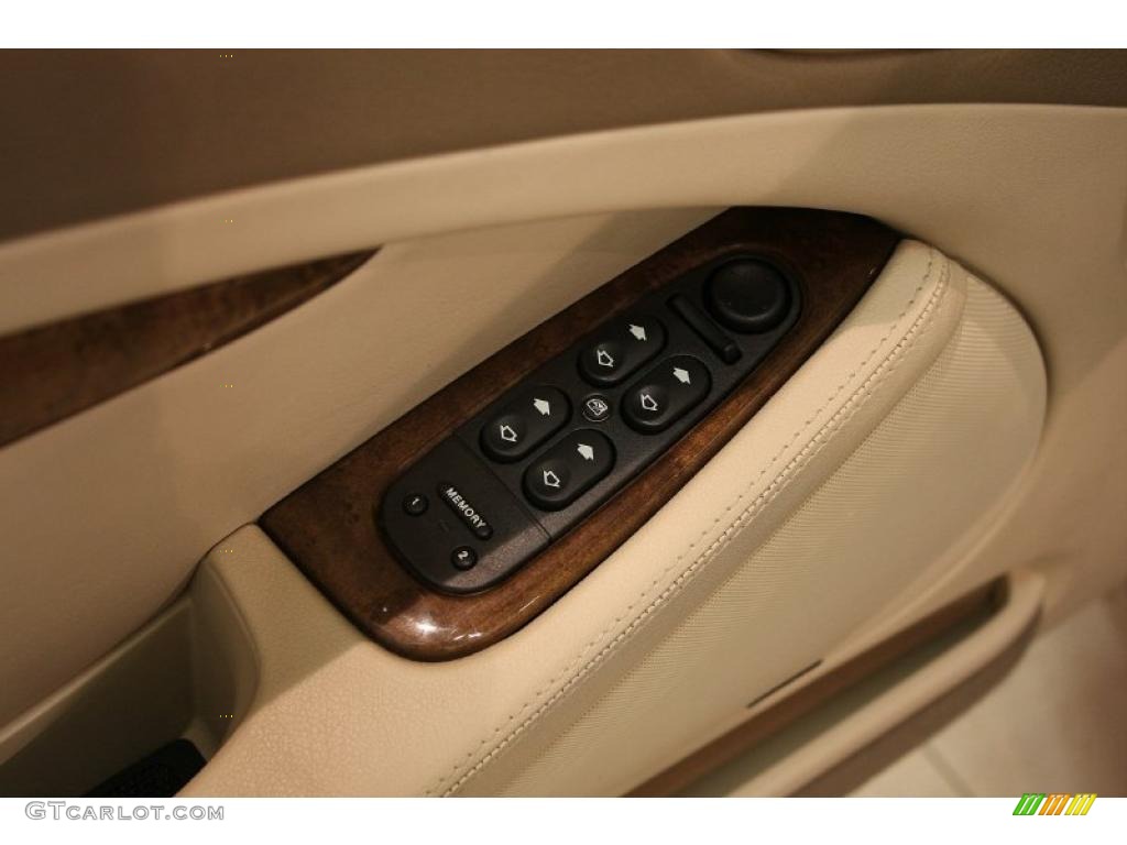 2004 Jaguar S-Type 3.0 Controls Photo #46060215