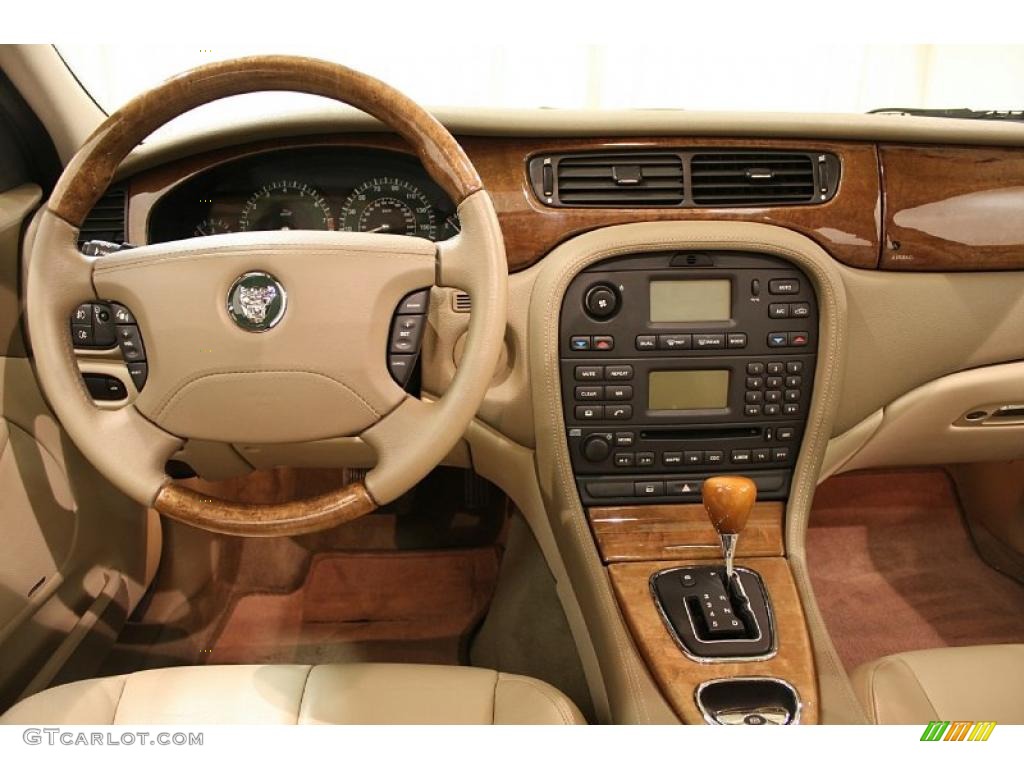 2004 Jaguar S-Type 3.0 Dashboard Photos