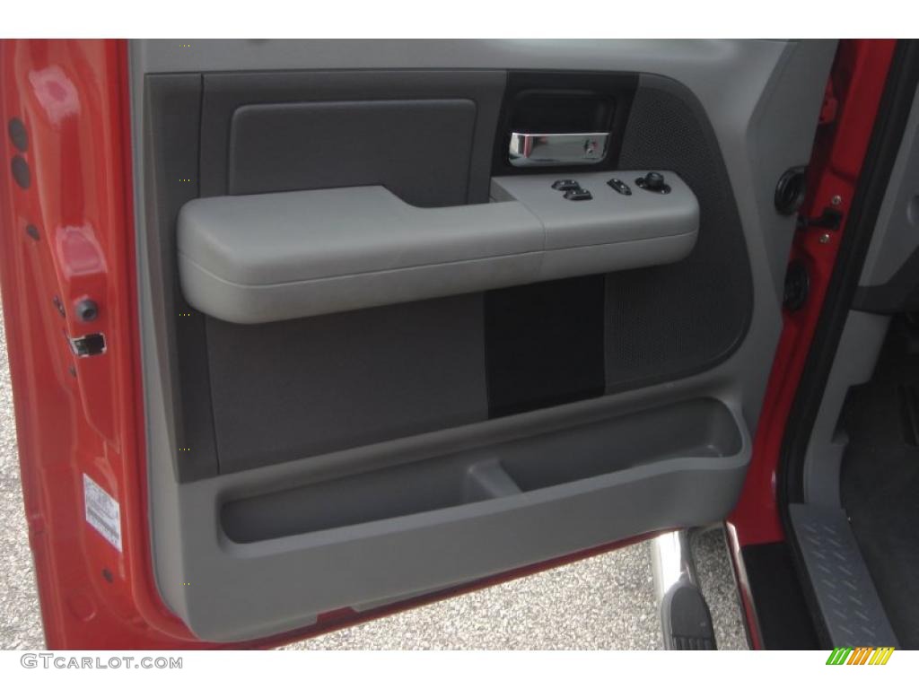 2006 F150 XLT Regular Cab 4x4 - Bright Red / Medium/Dark Flint photo #24