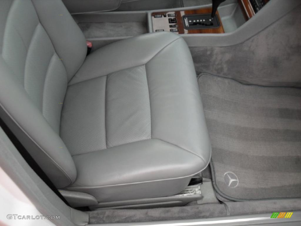 Grey Interior 1991 Mercedes-Benz S Class 300 SEL Photo #46062531