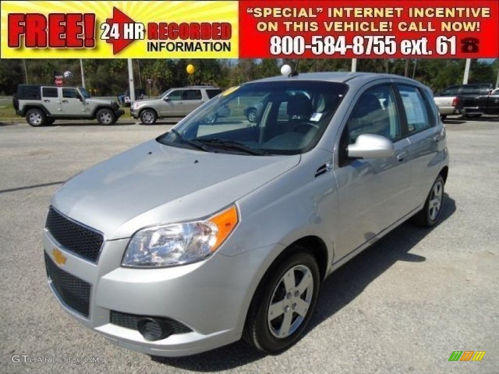 2010 Aveo Aveo5 LT - Cosmic Silver / Charcoal photo #1