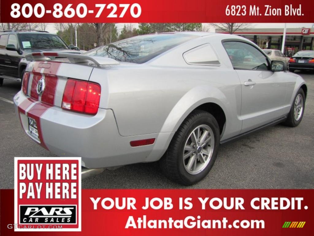 2006 Mustang V6 Premium Coupe - Satin Silver Metallic / Red/Dark Charcoal photo #3