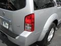 2005 Silver Lightning Metallic Nissan Pathfinder SE  photo #11