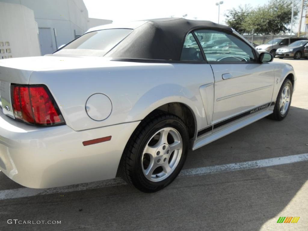 2002 Mustang V6 Convertible - Satin Silver Metallic / Medium Graphite photo #7