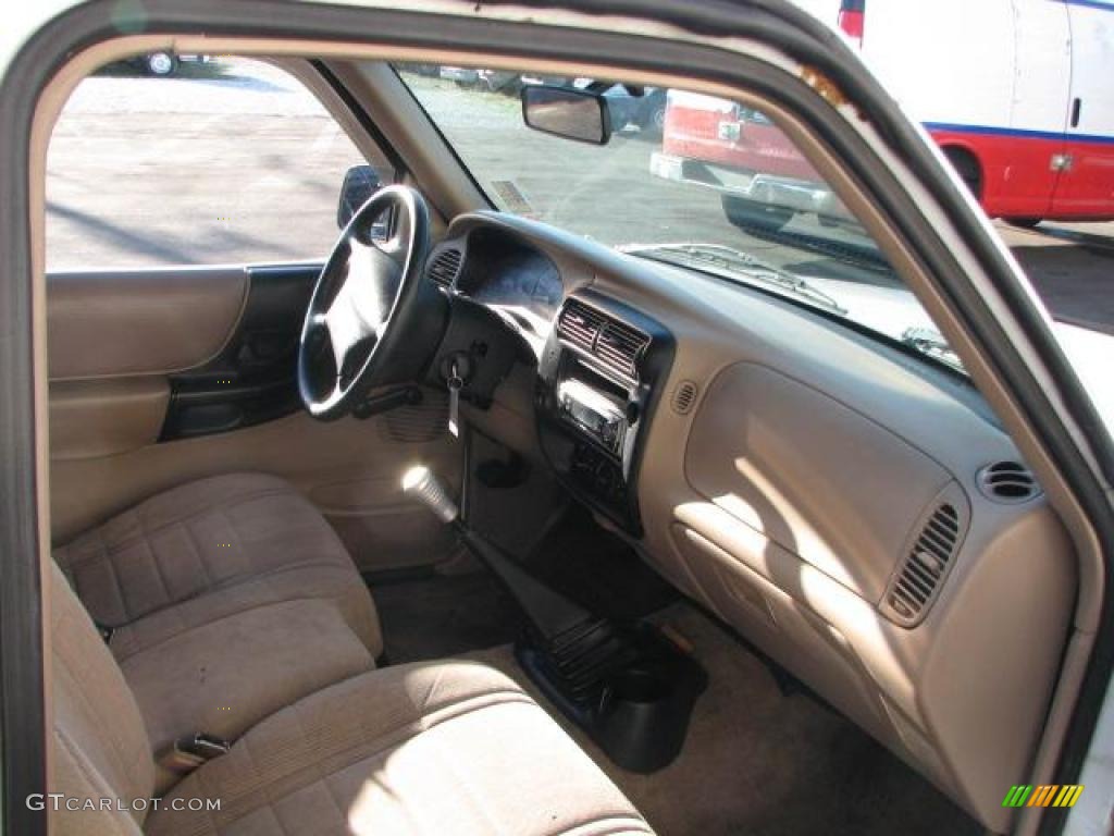 1997 Ranger XLT Extended Cab - Oxford White / Medium Prairie Tan photo #13