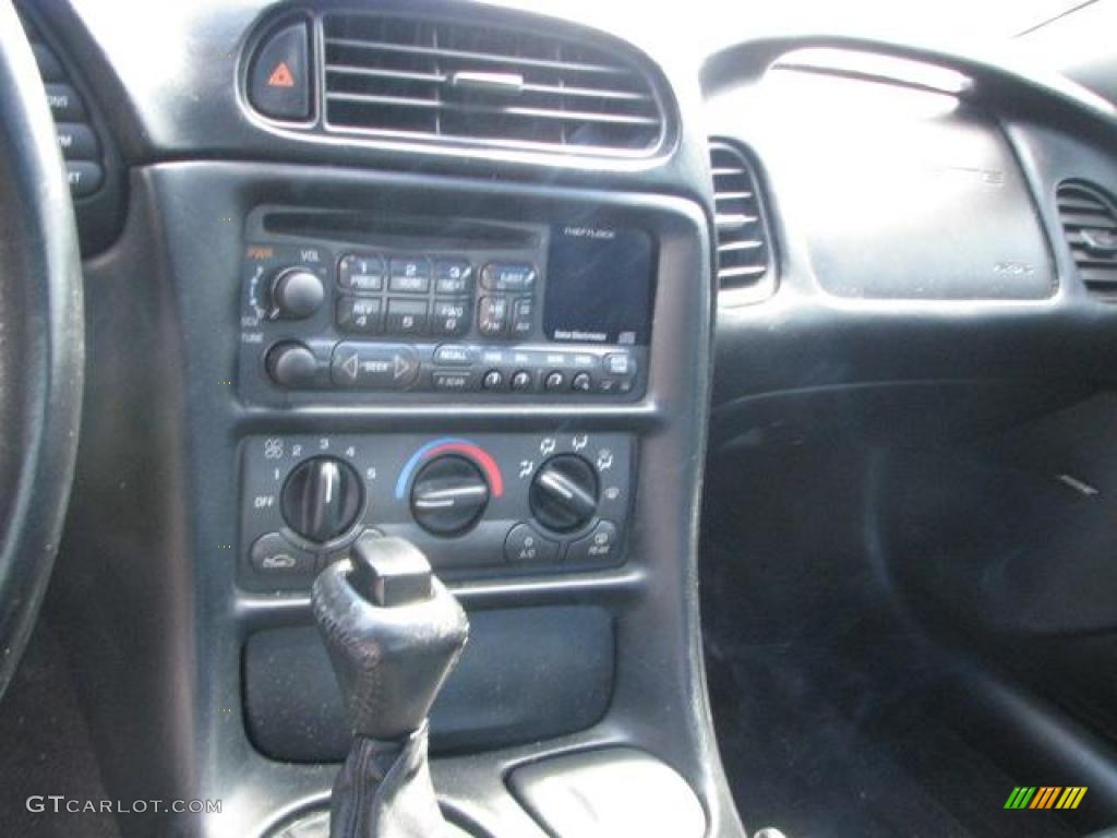 1999 Chevrolet Corvette Coupe Controls Photo #46067386