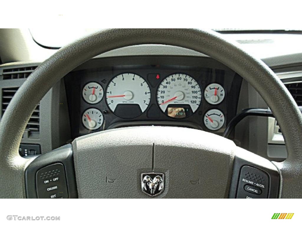 2008 Ram 1500 Big Horn Edition Quad Cab 4x4 - Light Khaki Metallic / Khaki photo #13