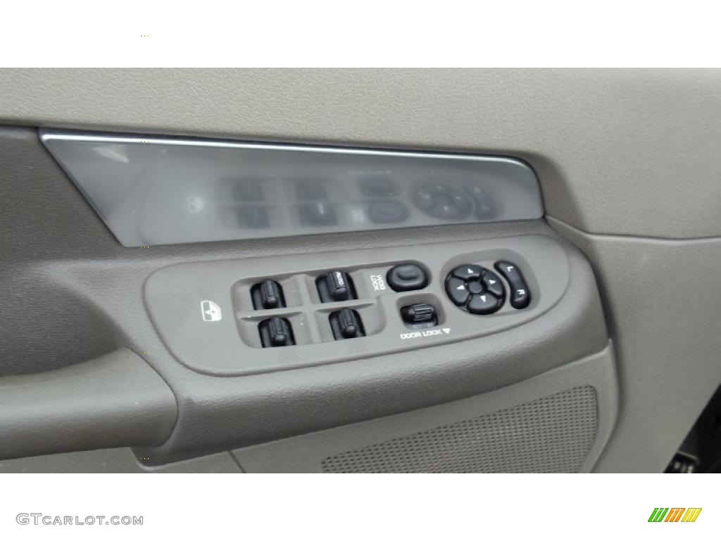 2008 Ram 1500 Big Horn Edition Quad Cab 4x4 - Light Khaki Metallic / Khaki photo #20