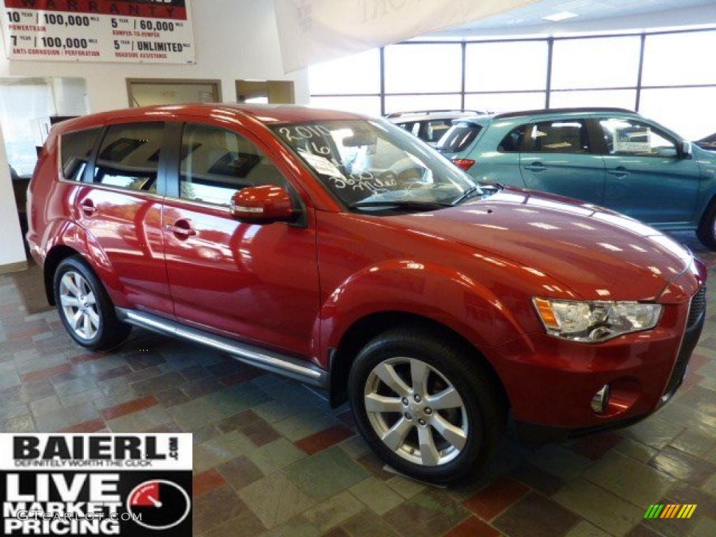 2010 Outlander GT 4WD - Rally Red Metallic / Black photo #7