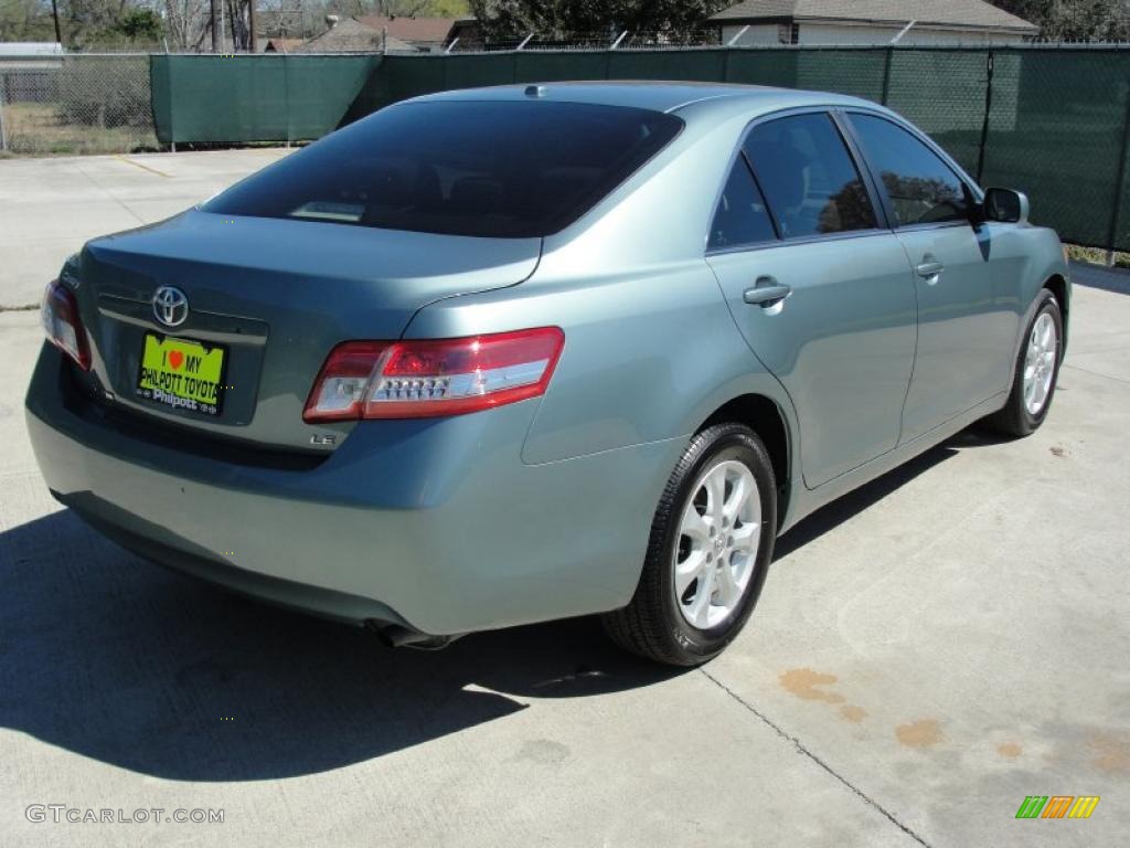 Aloe Green Metallic 2011 Toyota Camry LE Exterior Photo #46073181