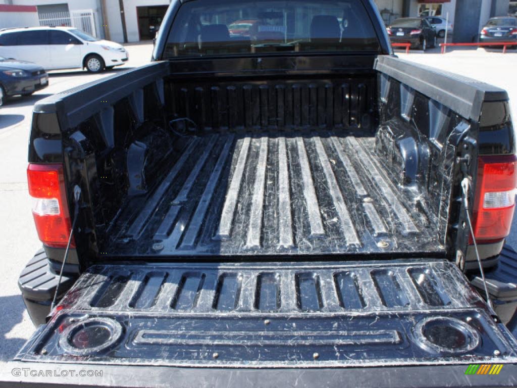 2006 F150 STX Regular Cab - Black / Medium/Dark Flint photo #14