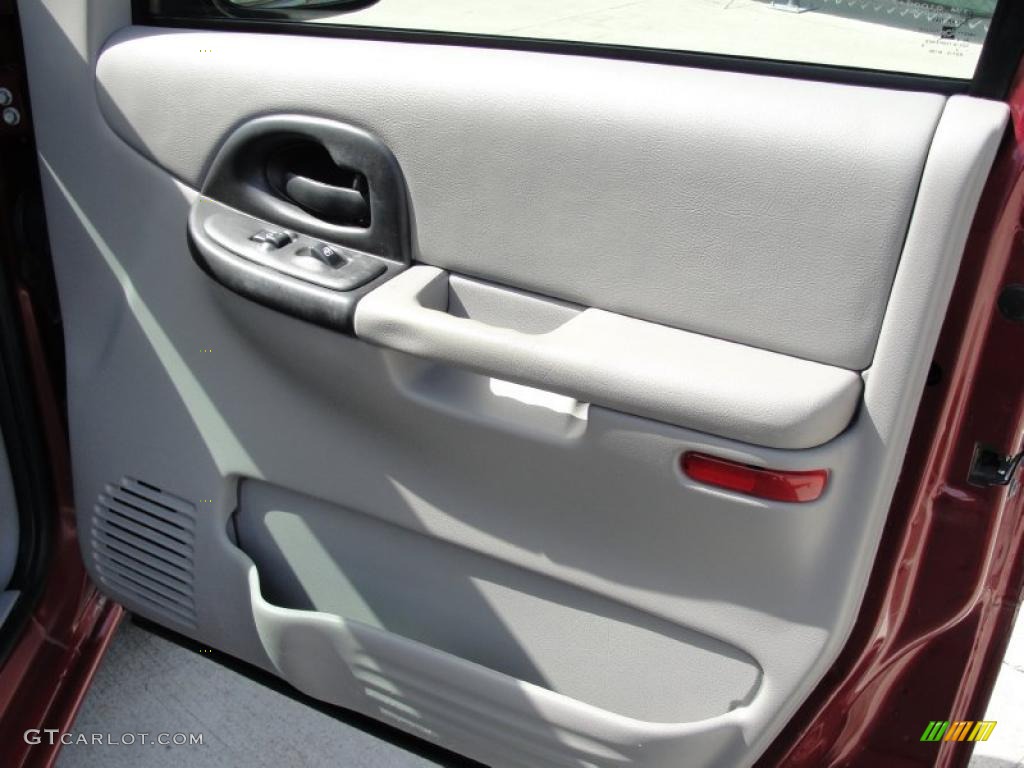 2005 Chevrolet Venture LS Door Panel Photos