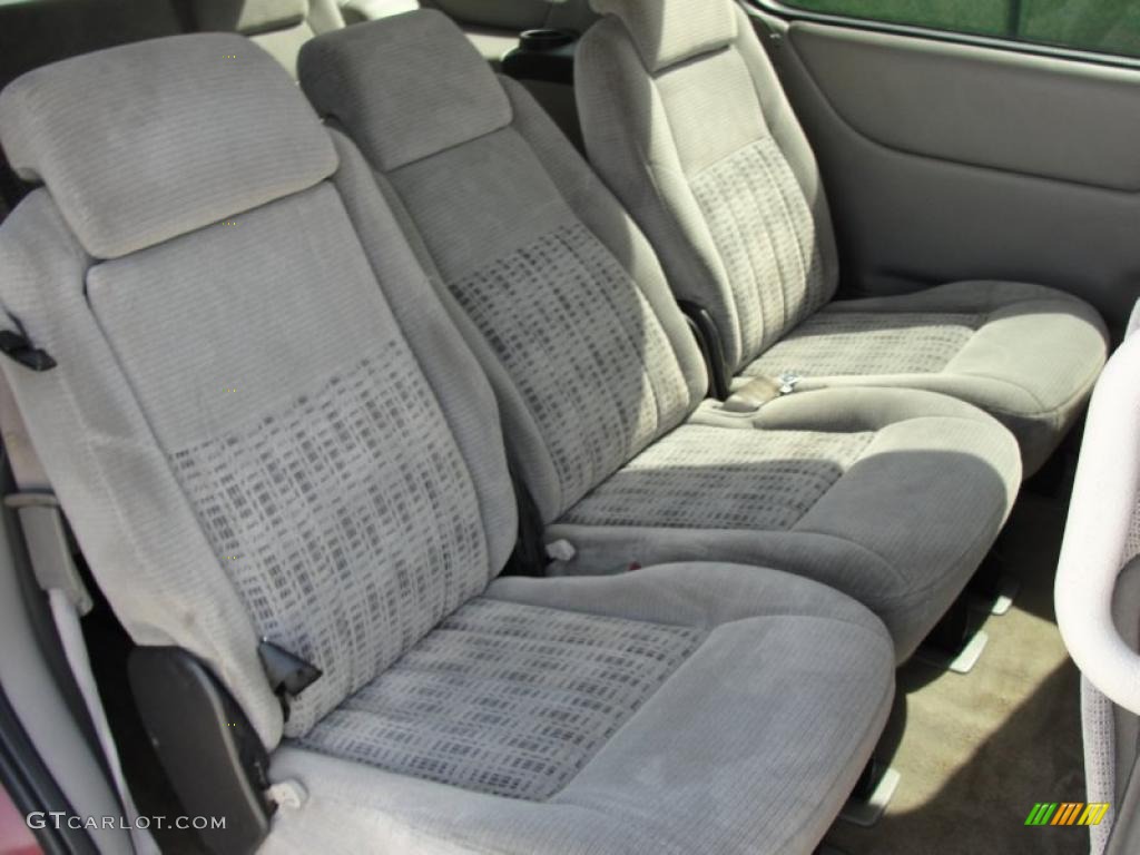 Medium Gray Interior 2005 Chevrolet Venture LS Photo #46073631