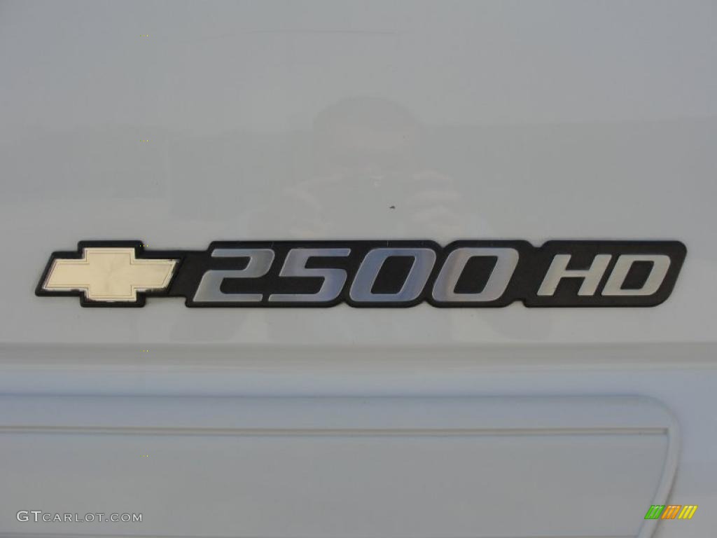 2005 Chevrolet Silverado 2500HD LT Extended Cab Marks and Logos Photo #46073820