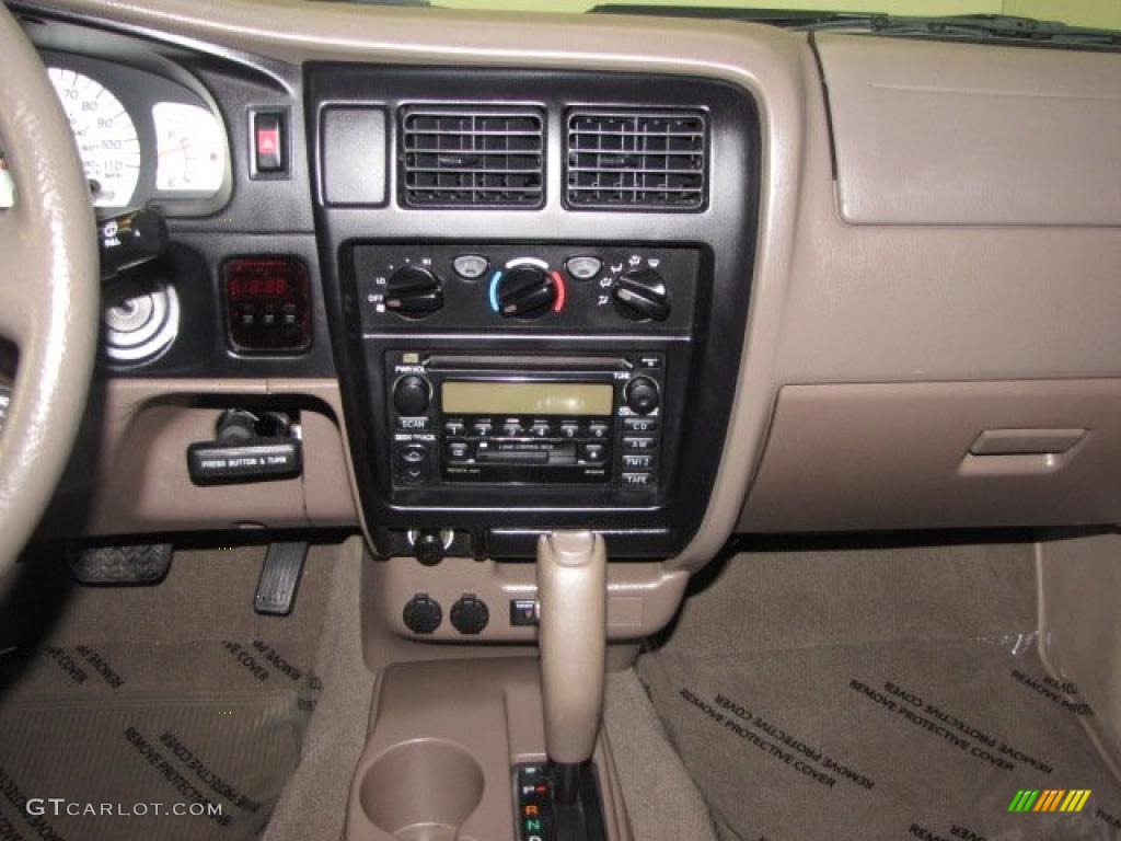 2001 Toyota Tacoma V6 PreRunner TRD Double Cab Controls Photo #46074355